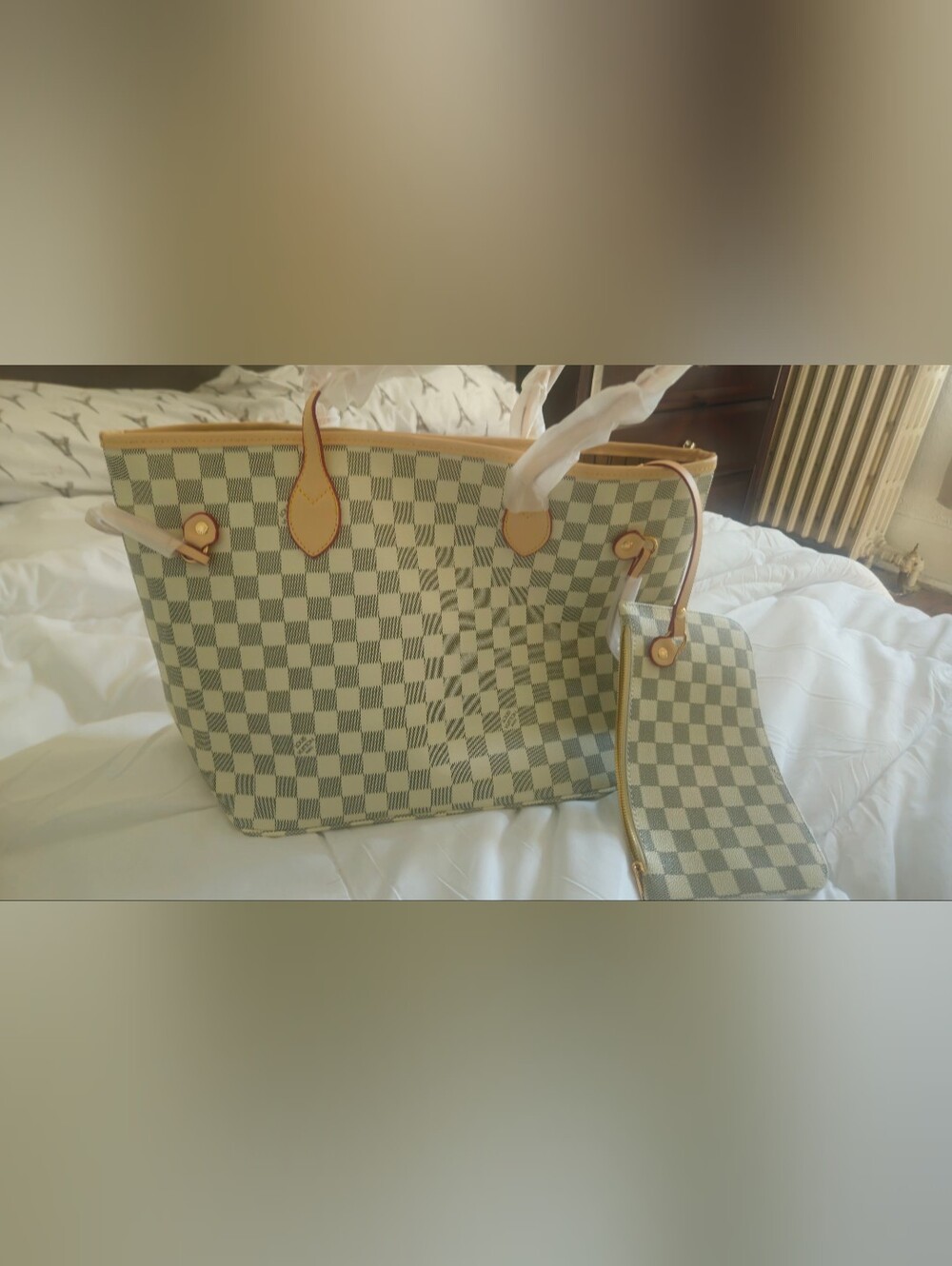 Luxury Checker Tote Bag Damier MM in White and Gray